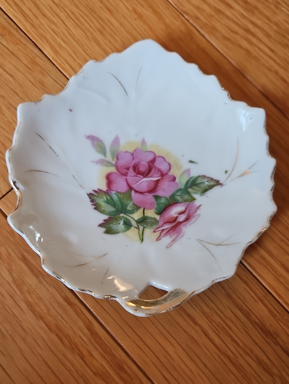 Floral Leaf Shaped Ceramic Trinket Dish - Vintage Ring Holder - Japan